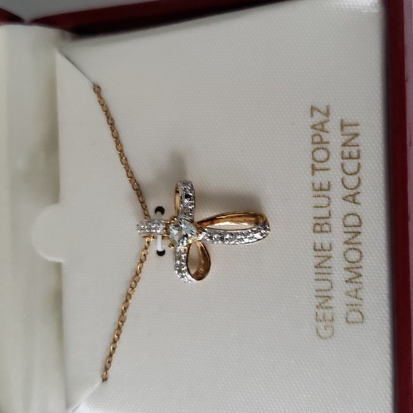 Kohl's Jewelry Gold Necklace With Cross Charm Poshmark